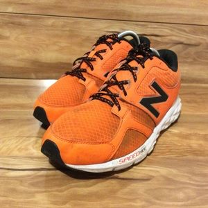 Nike Men’s m490cl3  Orange/Black Running 11.5